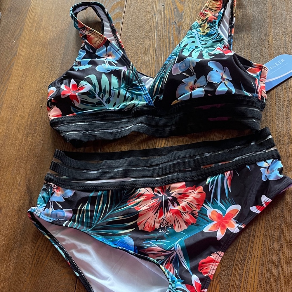 Hilinker Floral Print Women's Swimwear Set Medium Bathing Suit Swimsuit
